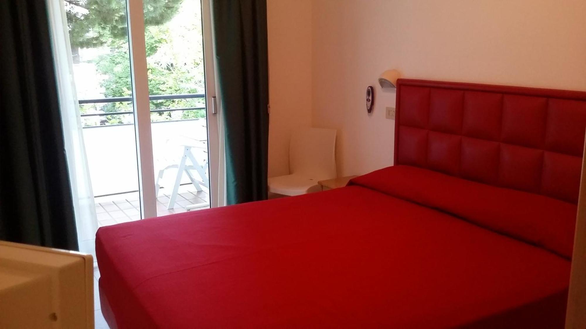 Hotel Matteo Cervia Exterior photo
