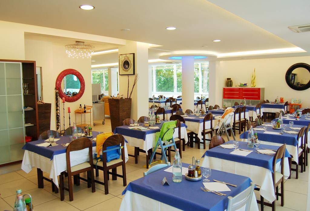 Hotel Matteo Cervia Exterior photo